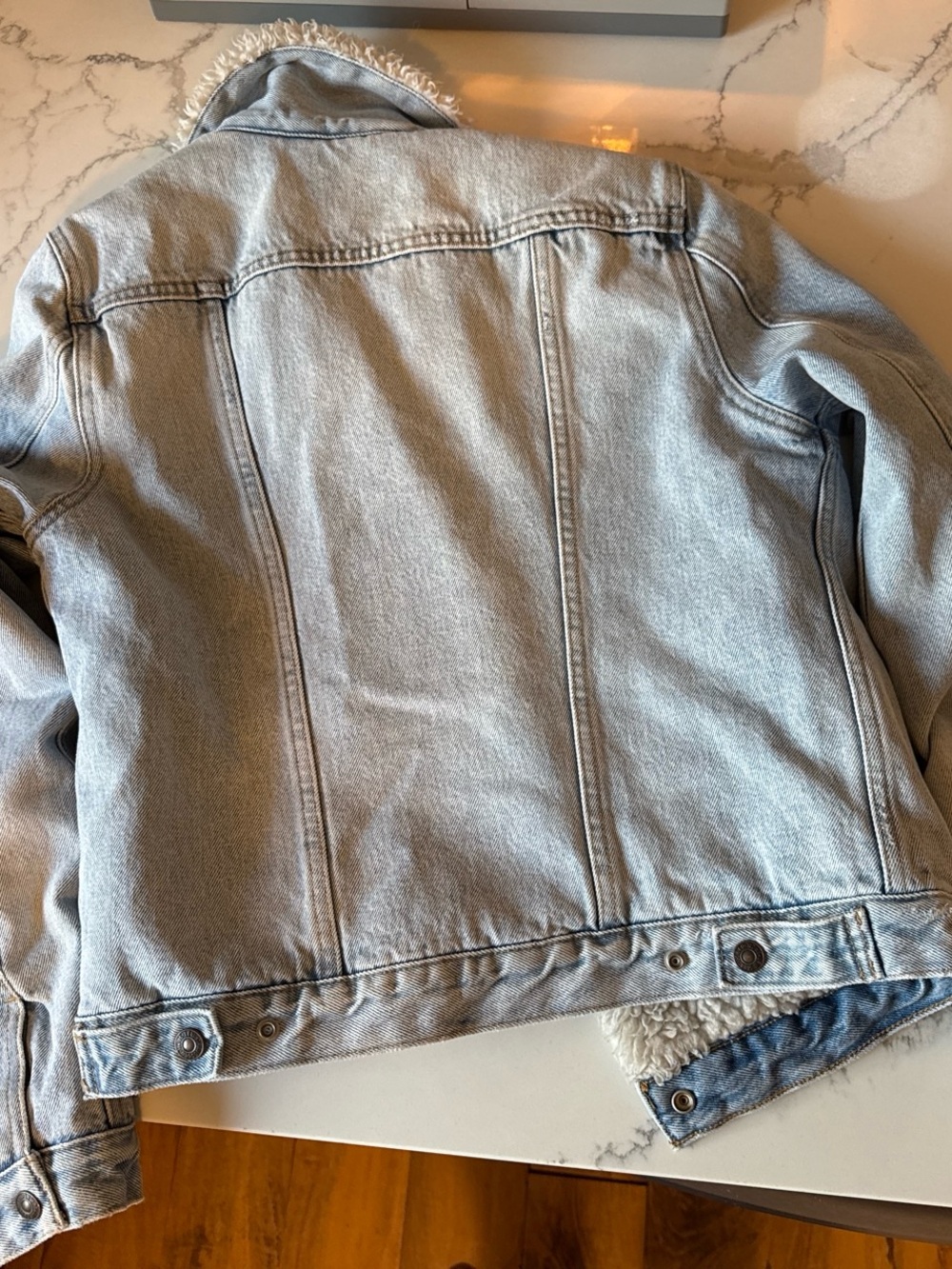 Levi's Sherpa lined denim jacket in light blue S - Picture 6 of 6